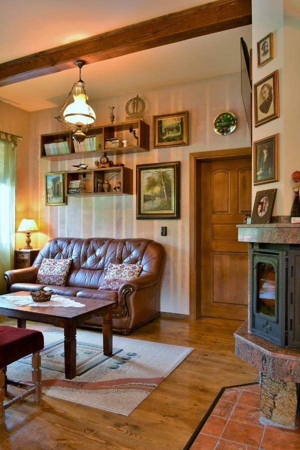 Къща Край Реката/ House By The River Vetrintsi ภายนอก รูปภาพ